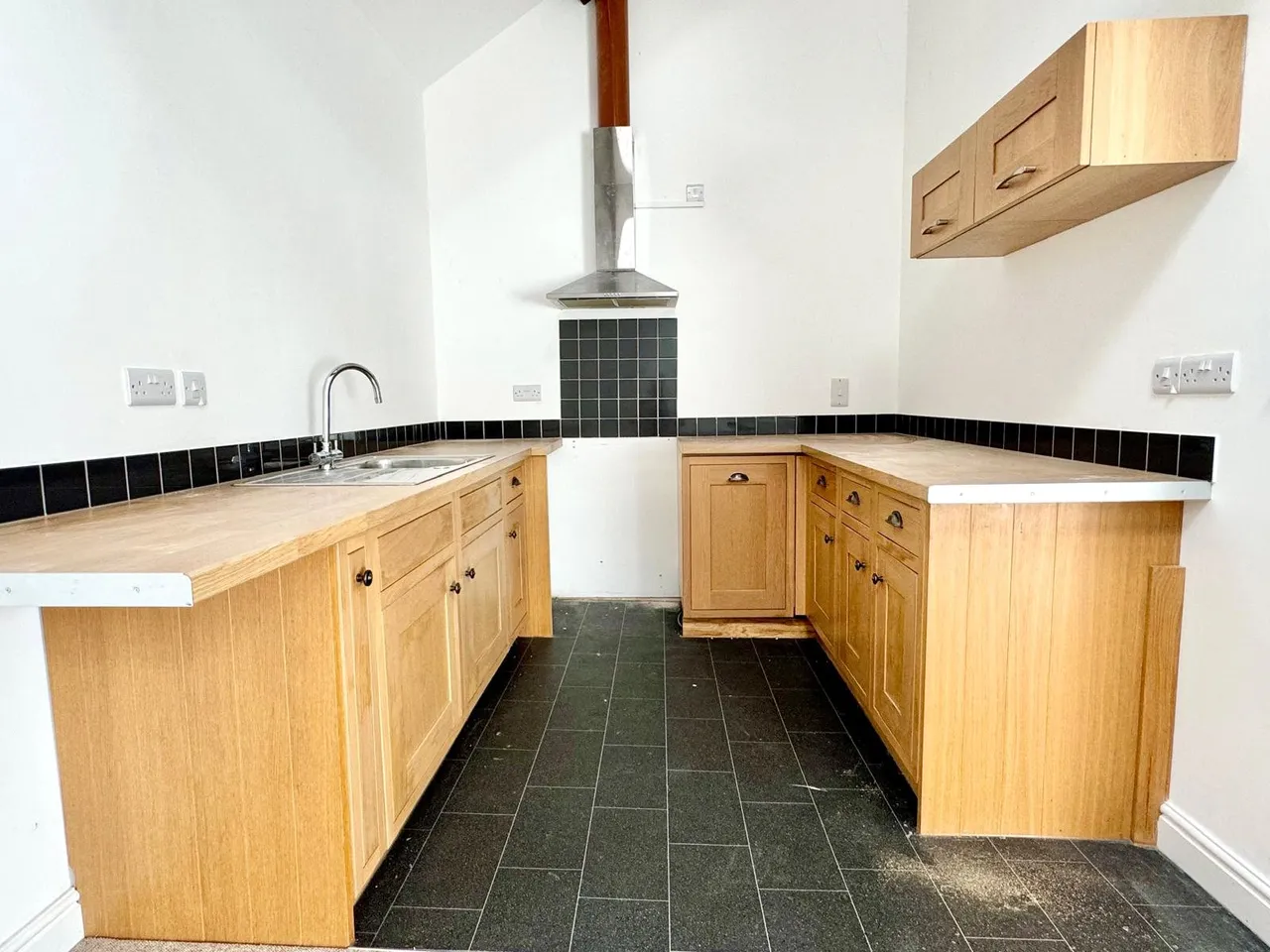 Middleton Street, Llandrindod Wells, Powys, LD1 5DG, photo 4