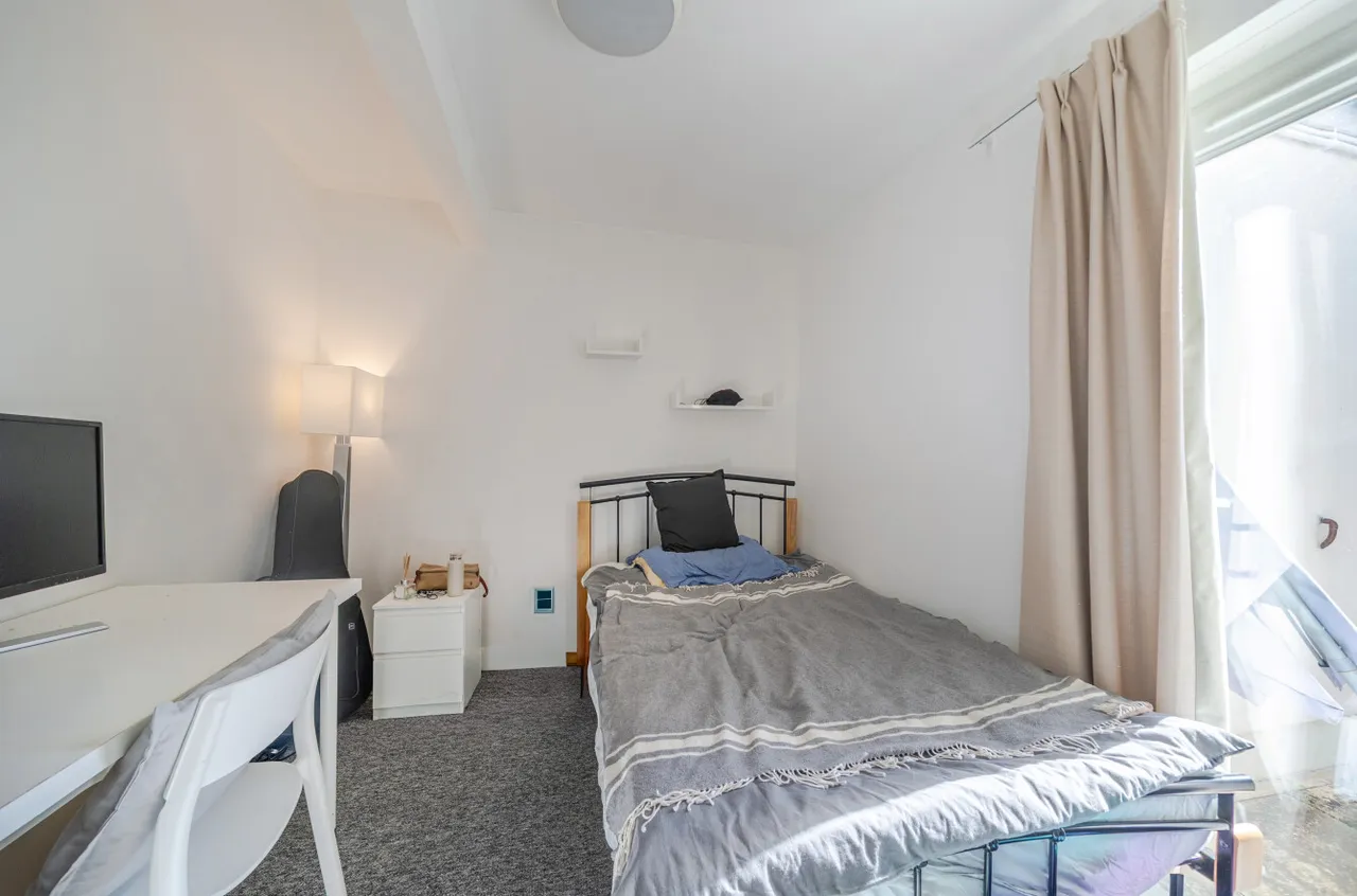 Hereford Close, Guildford, GU2, photo 9