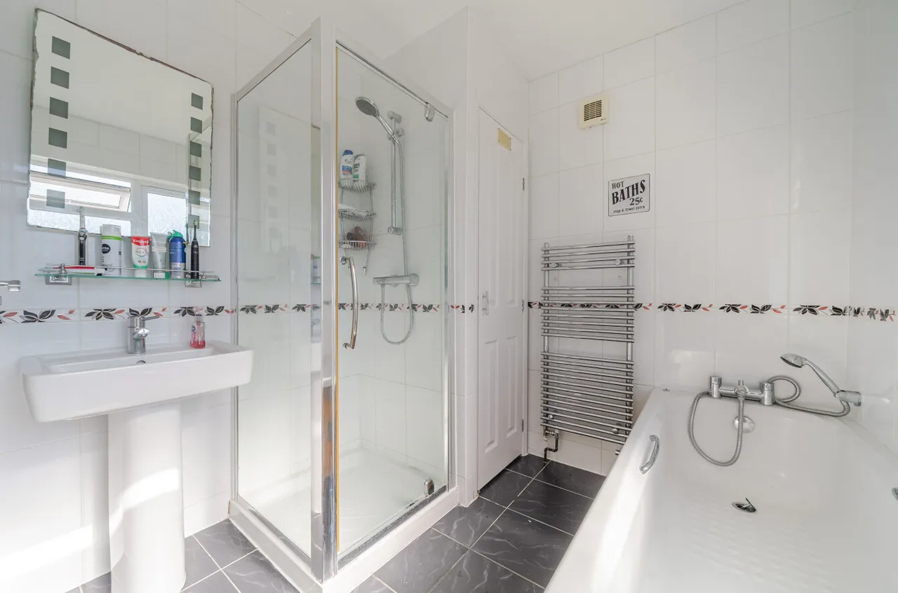 Hereford Close, Guildford, GU2, photo 12