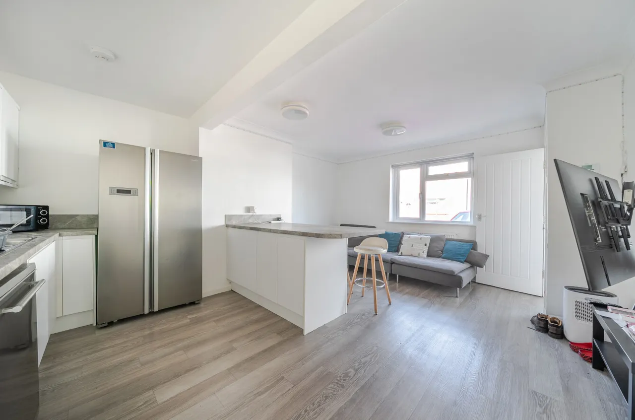 Hereford Close, Guildford, GU2, photo 15