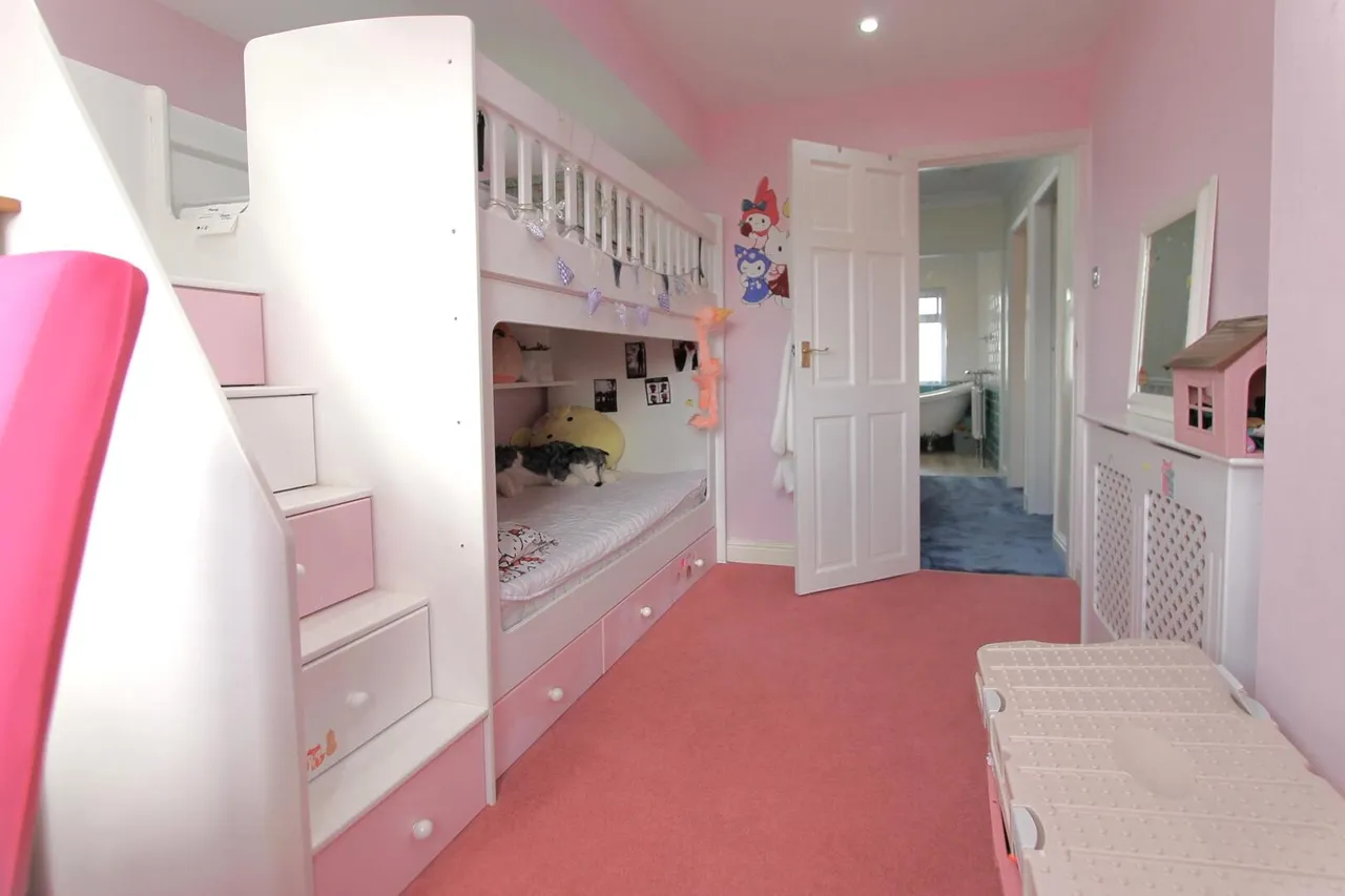 Bruce Road, Kidderminster, photo 11