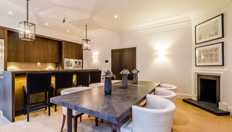 3 bed flat to rent, Duke Street, Mayfair, W1K