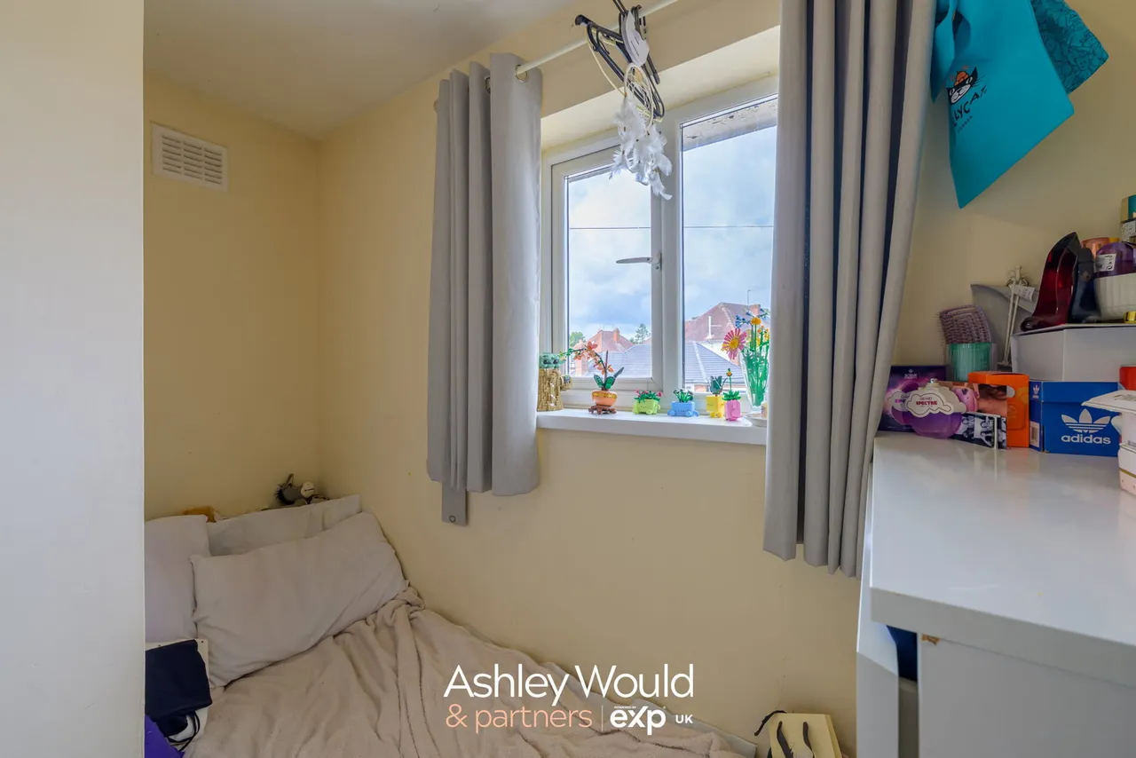 Bourne Avenue, Halesowen, B62, photo 16