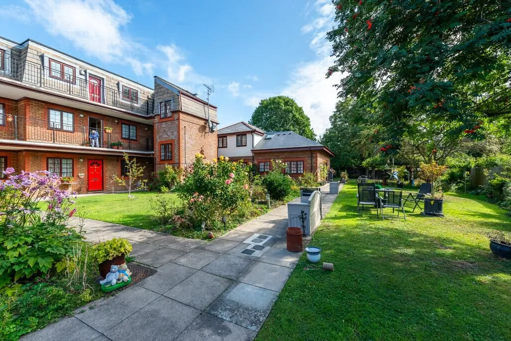 Southend House Footscray Road, London, SE9, photo 2