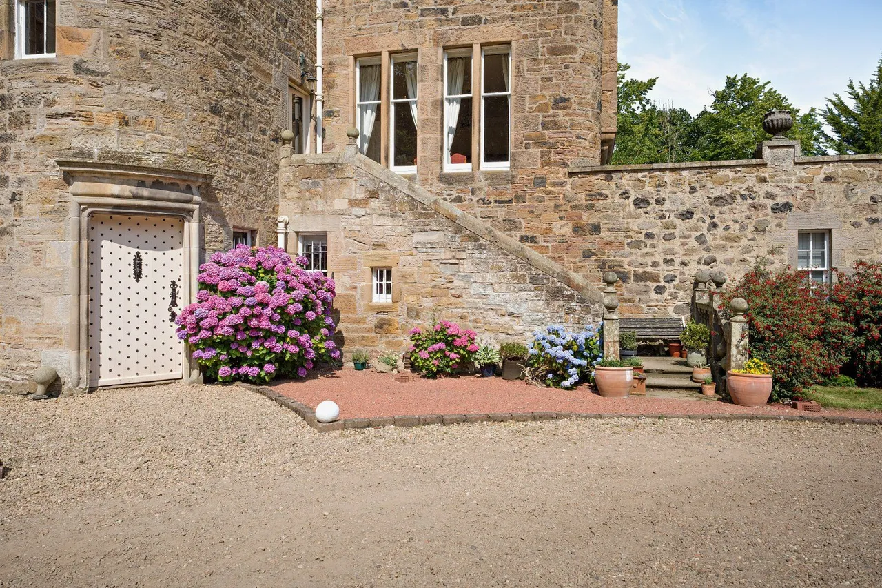 Bonaly Road, Edinburgh, EH13, photo 23
