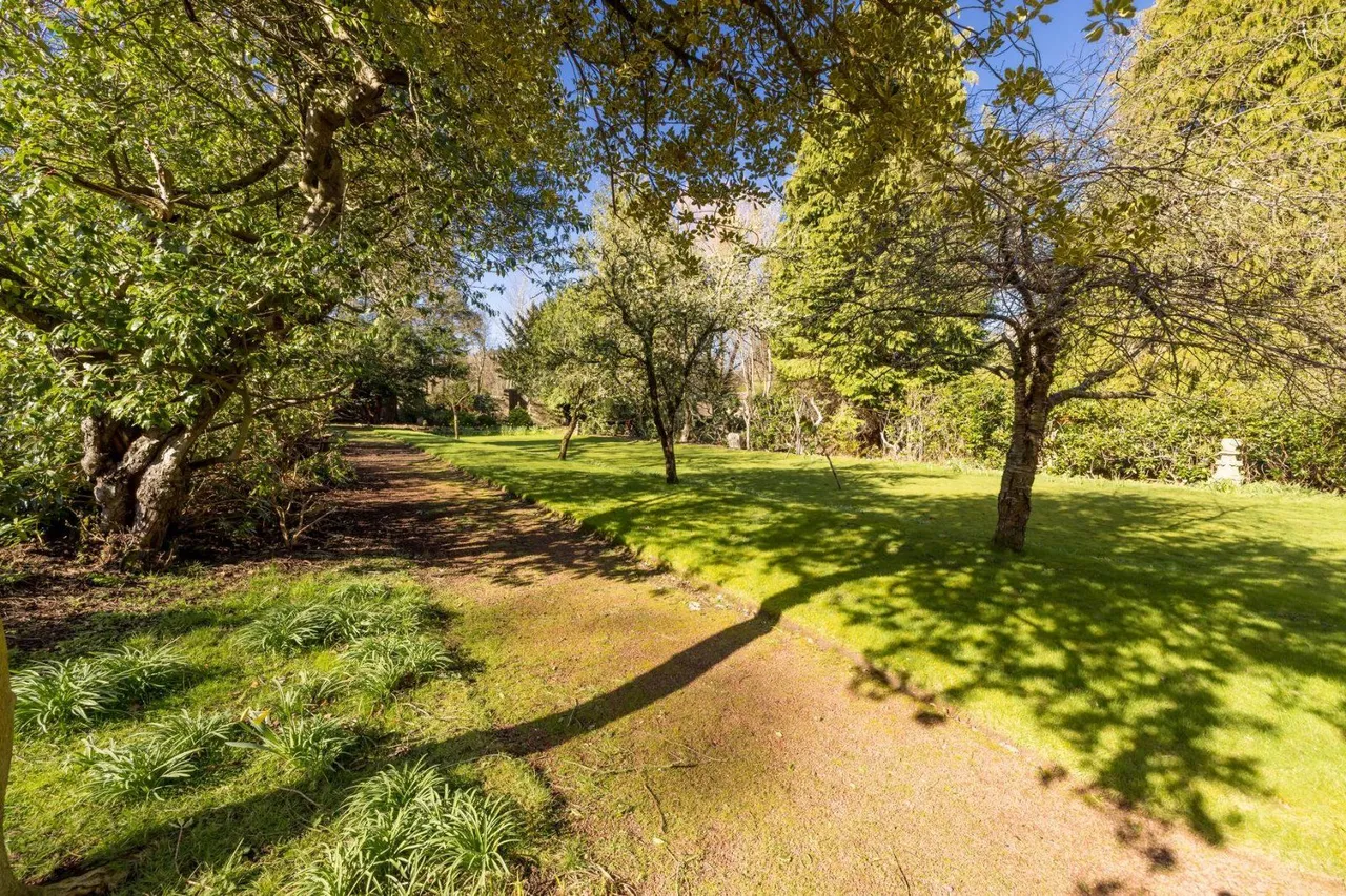Bonaly Road, Edinburgh, EH13, photo 32