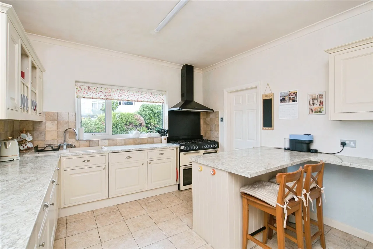Cambria Road, Old Colwyn, LL29, photo 4