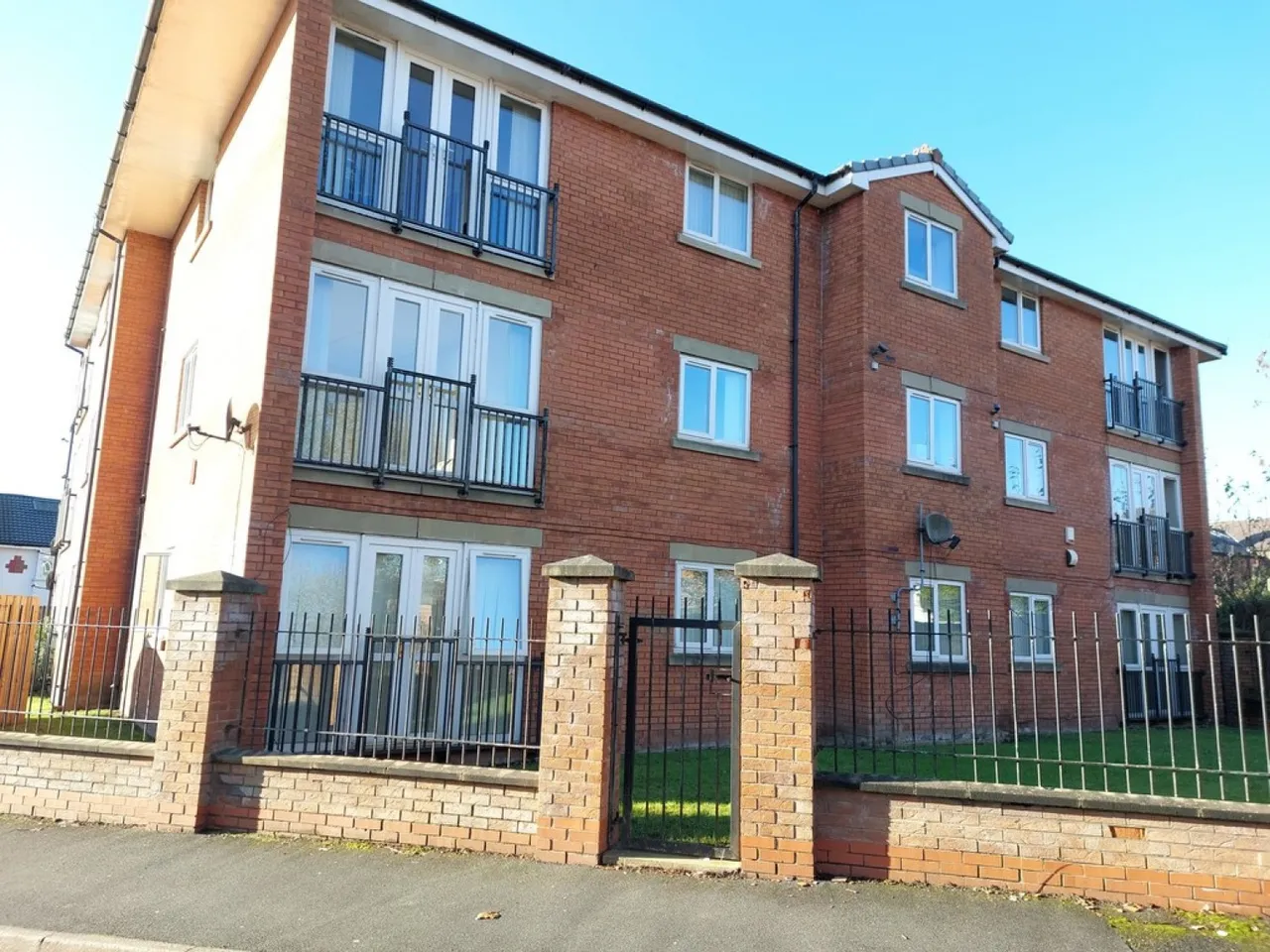 Greengate Lane, Prestwich, M25, photo 12