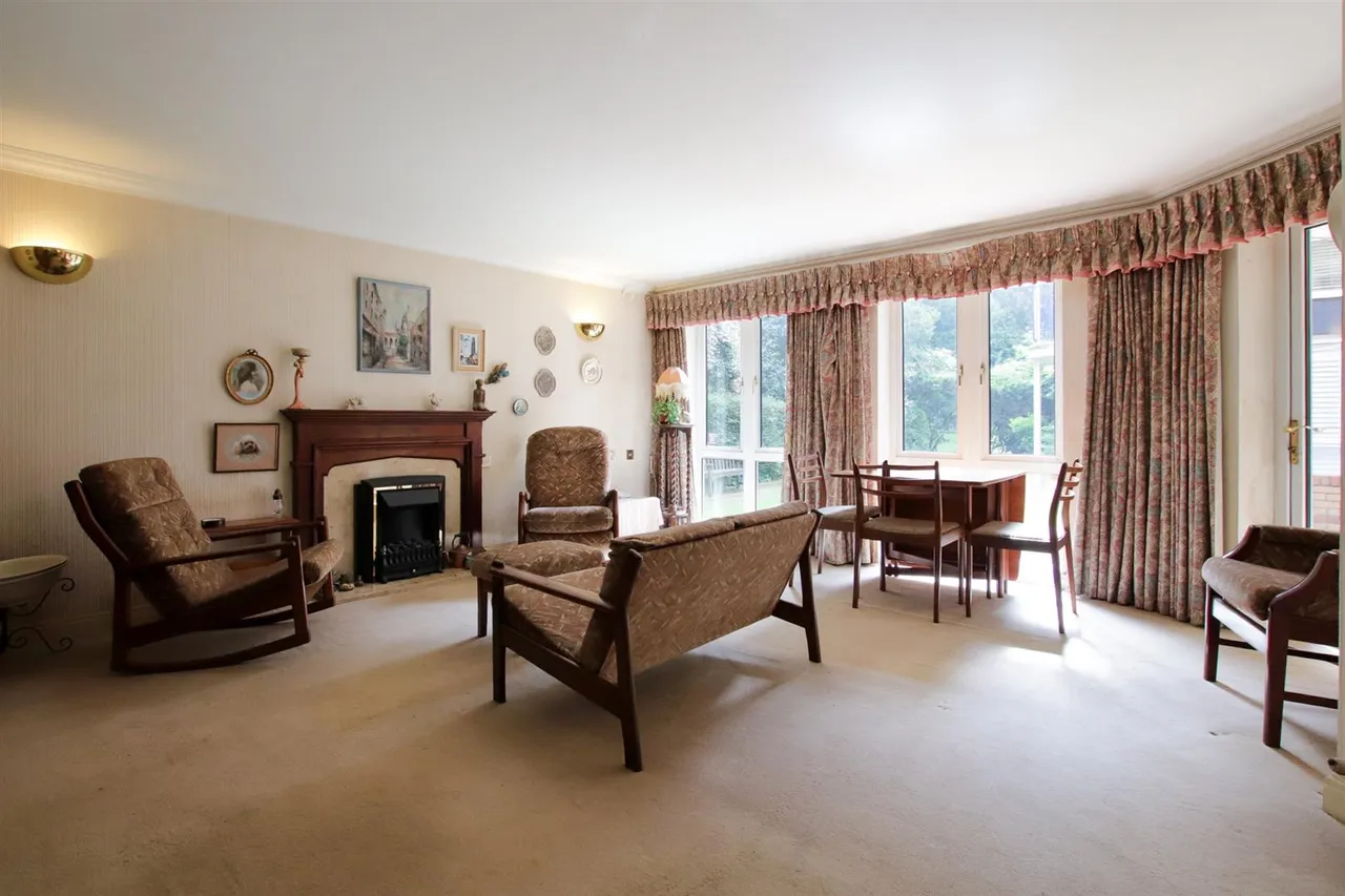 Racefield Road, Altrincham, WA14, photo 3