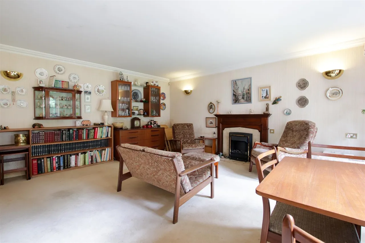 Racefield Road, Altrincham, WA14, photo 4
