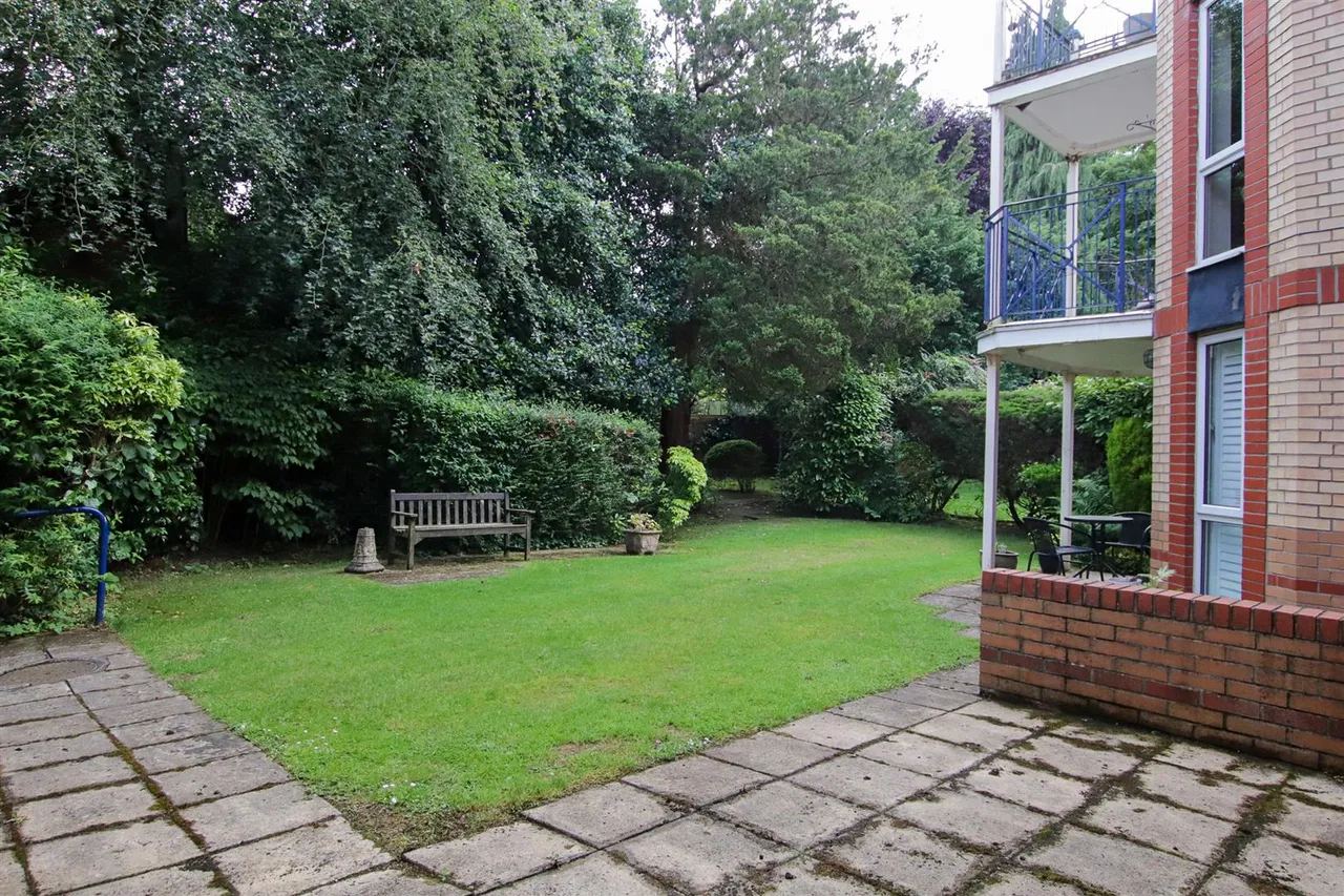 Racefield Road, Altrincham, WA14, photo 12