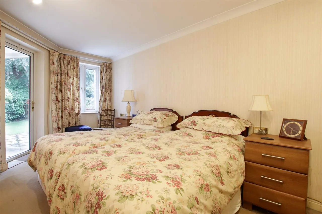 Racefield Road, Altrincham, WA14, photo 7