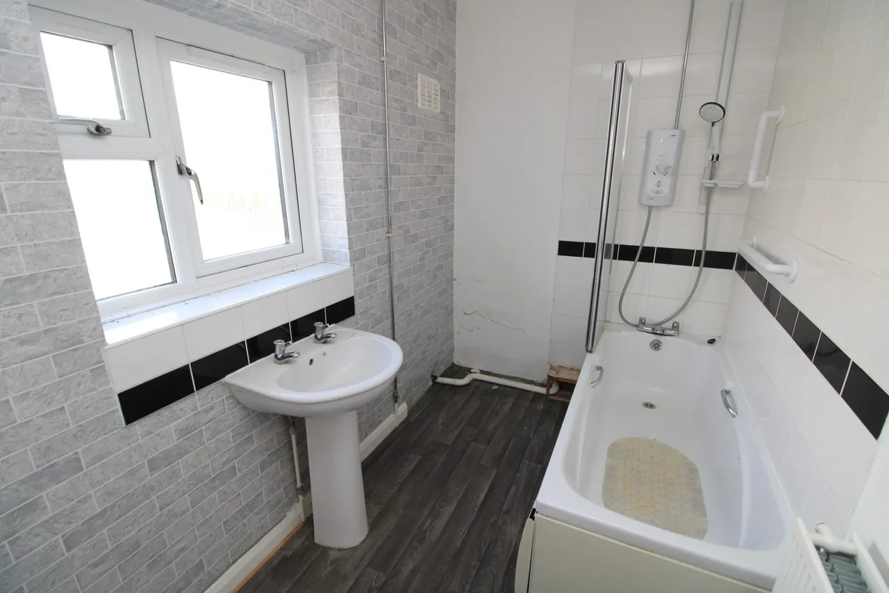 East Road, Langford, SG18, photo 12