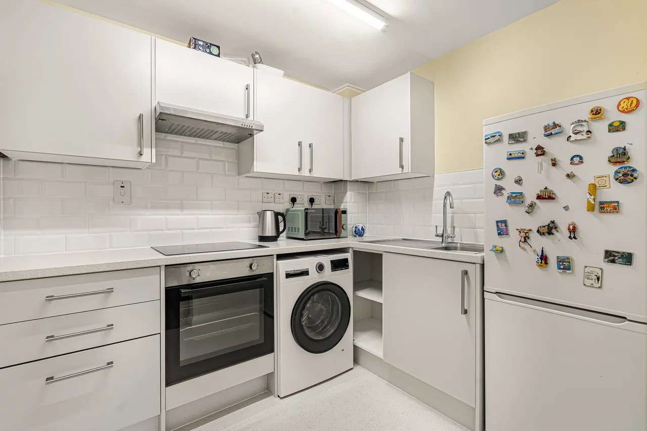Adams Way, Alton, GU34, photo 3