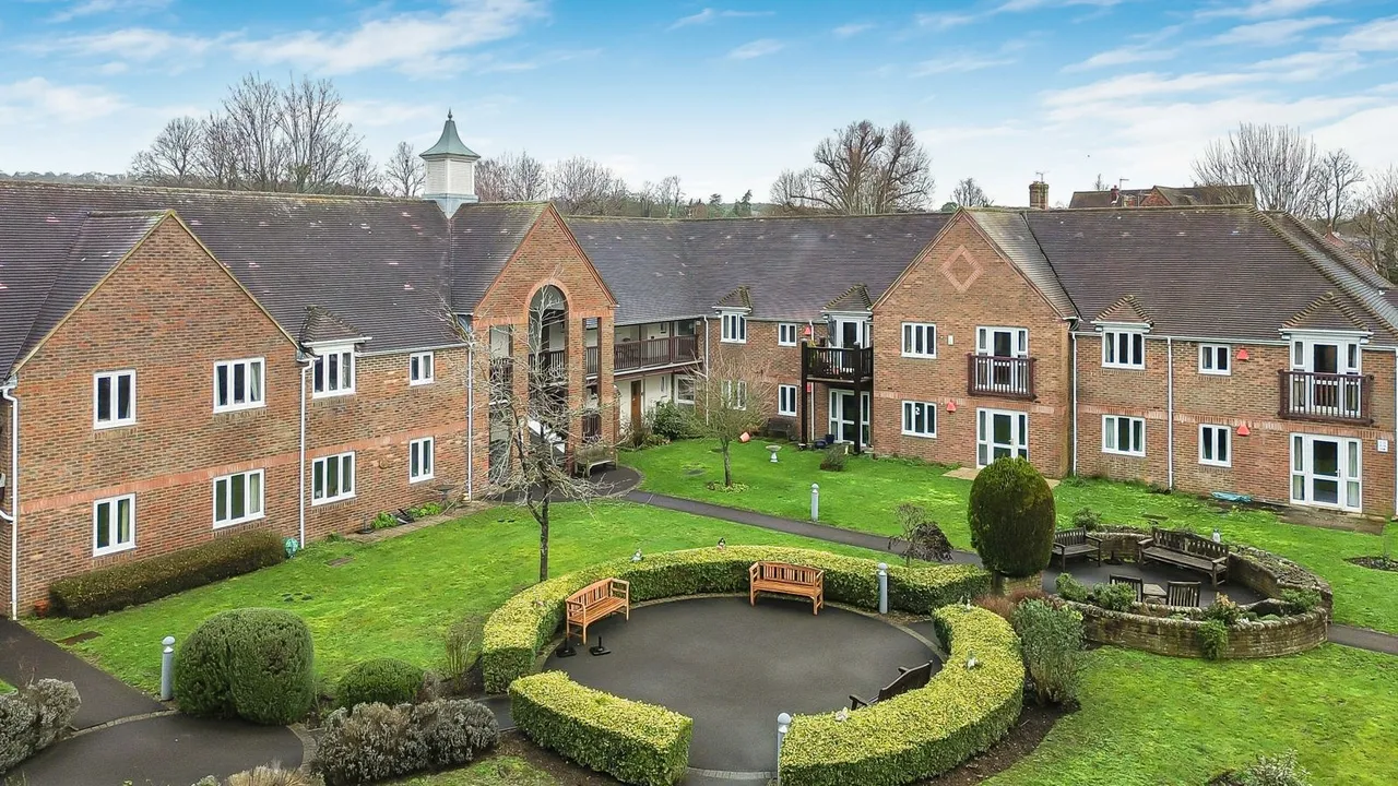 Adams Way, Alton, GU34, photo 15