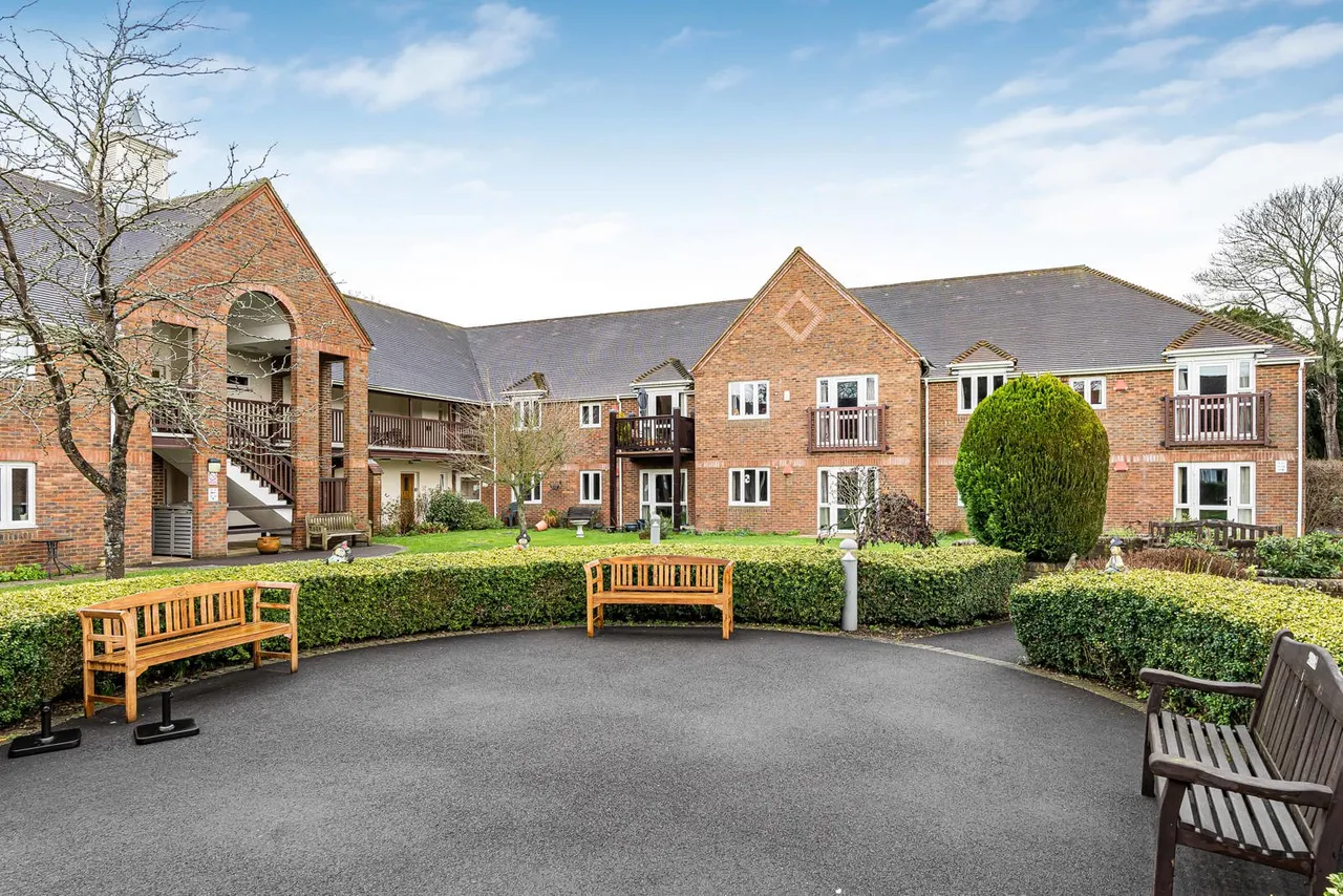 Adams Way, Alton, GU34, photo 14