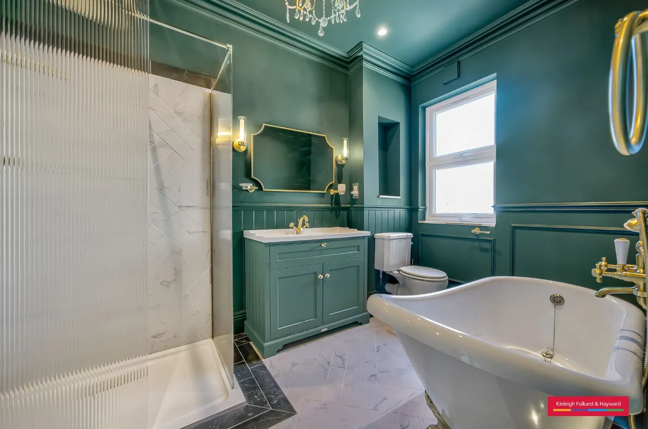 Brunswick Crescent, London, N11, photo 11