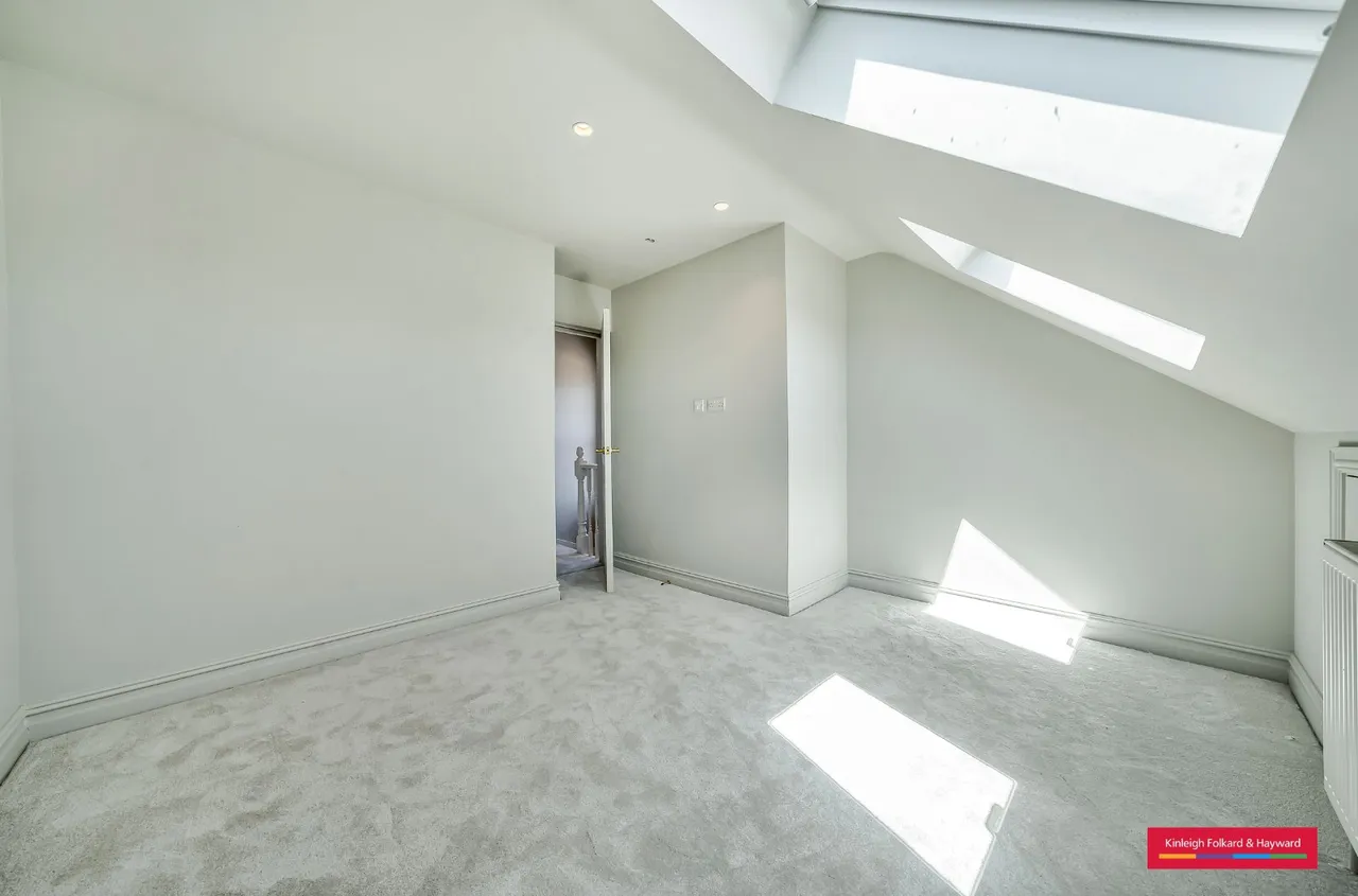 Brunswick Crescent, London, N11, photo 18