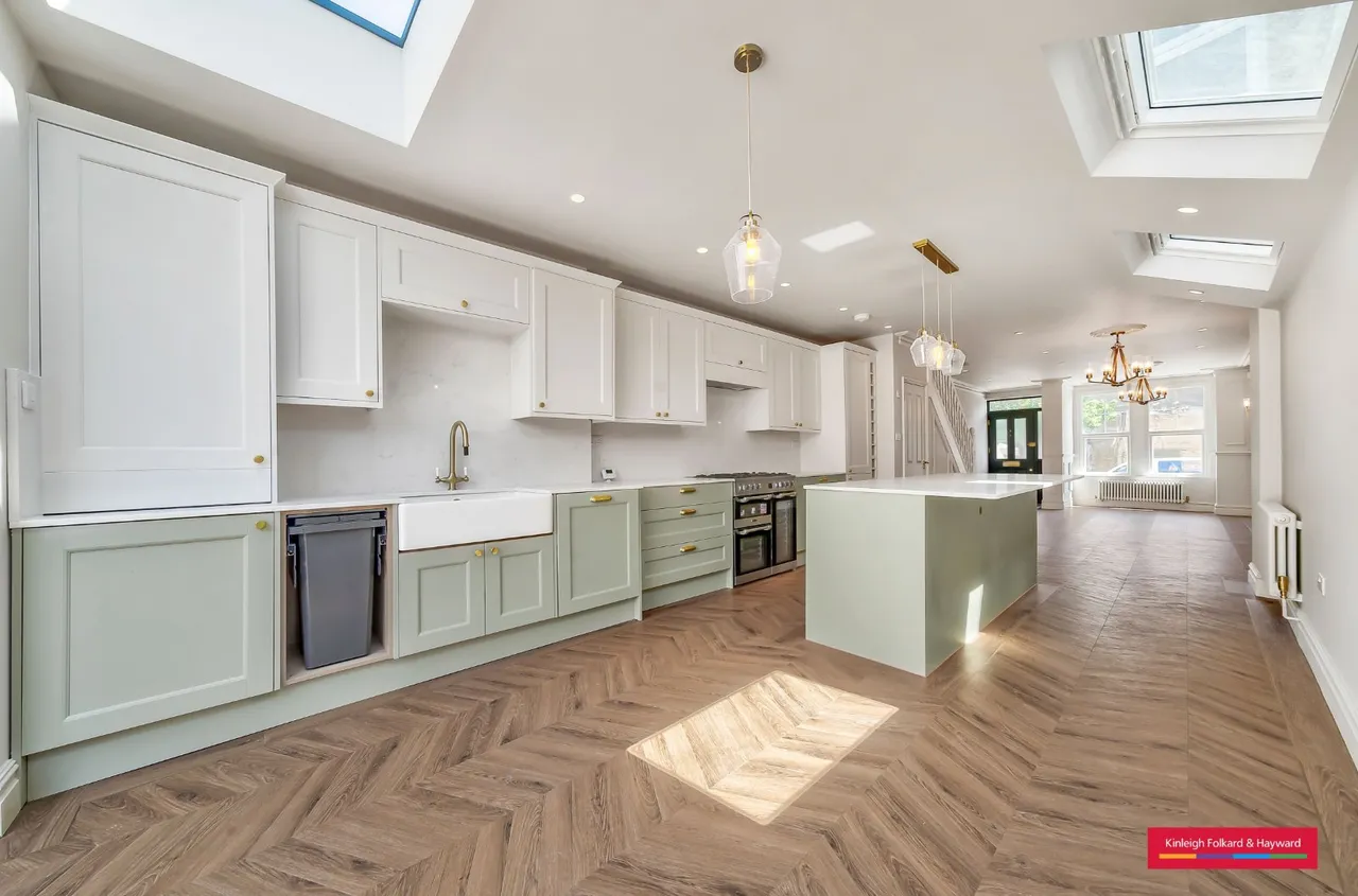 Brunswick Crescent, London, N11, photo 4