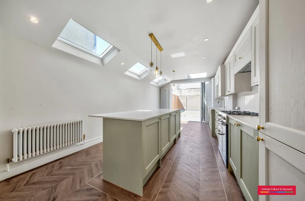 Brunswick Crescent, London, N11, photo 5