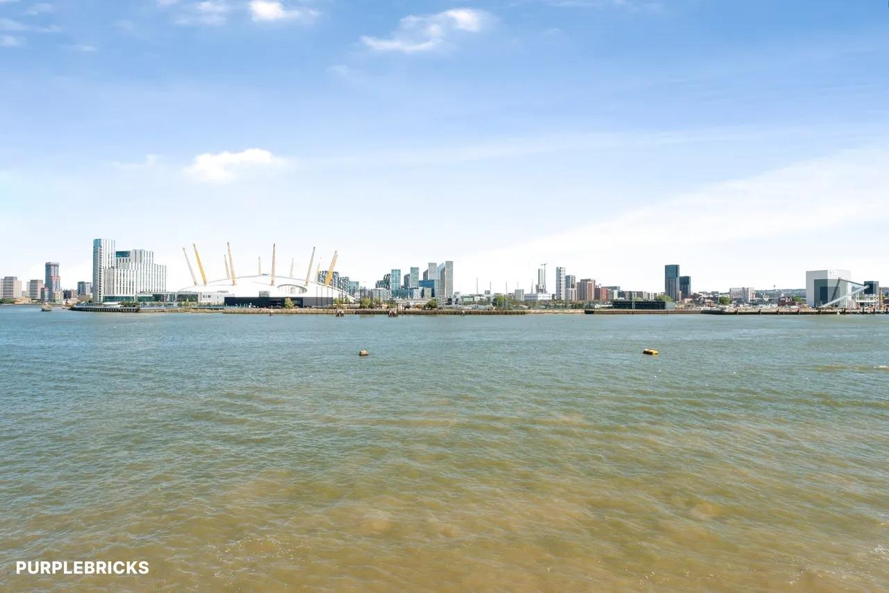 4 bed house for sale, Capstan Square, London, E14