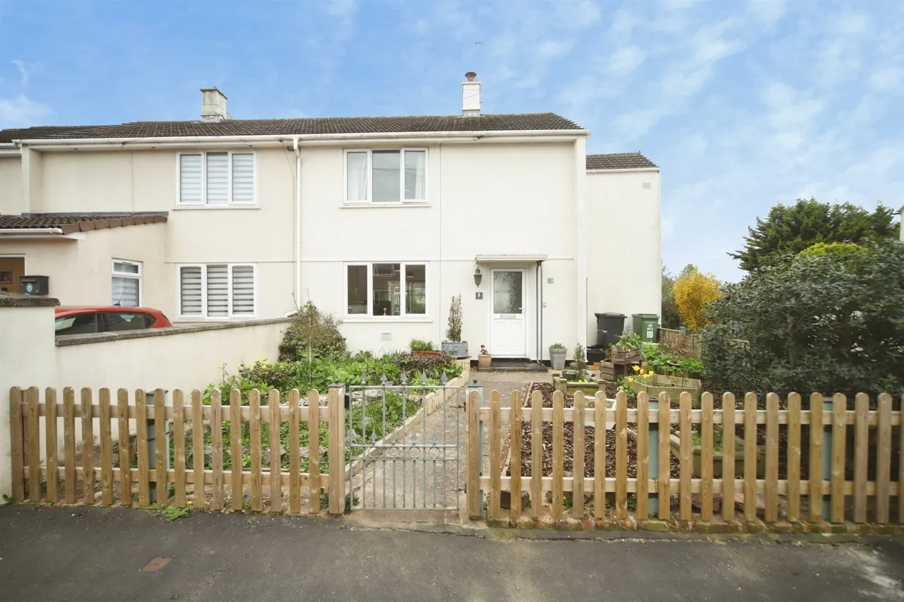 3 bed house for sale — Blackdown Road, Taunton