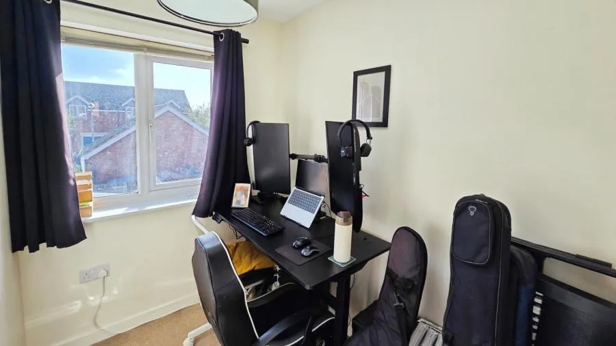 Bates Way, Swindon, SN2, photo 8