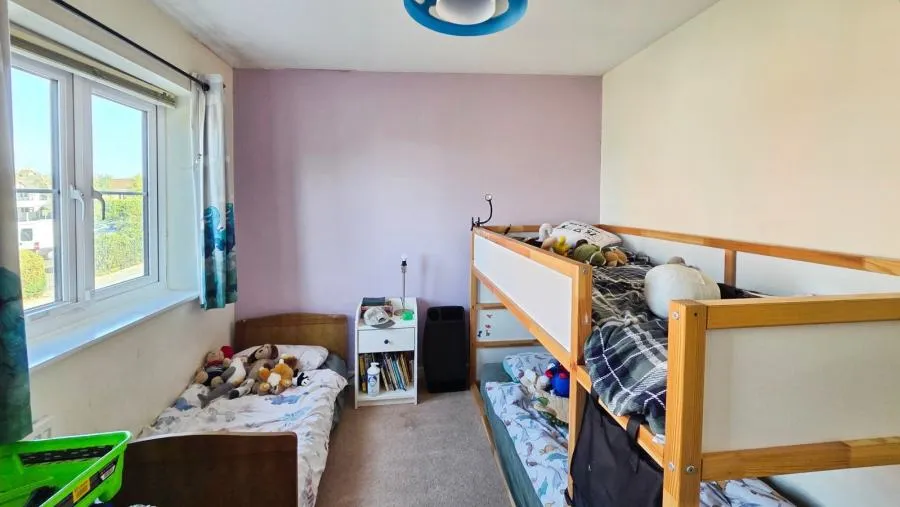 Bates Way, Swindon, SN2, photo 7