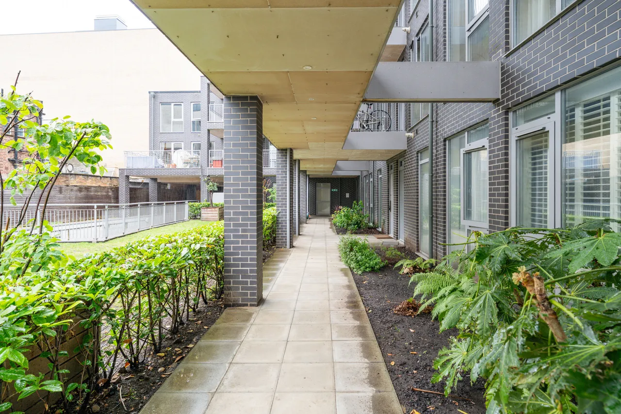 10 Chatfield Road, London, SW11, photo 11
