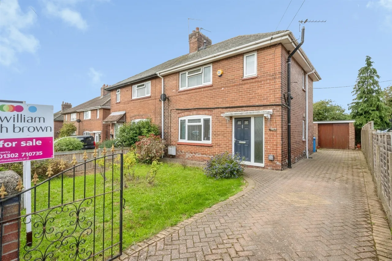3 bed house for sale — West Street, Harworth, Doncaster