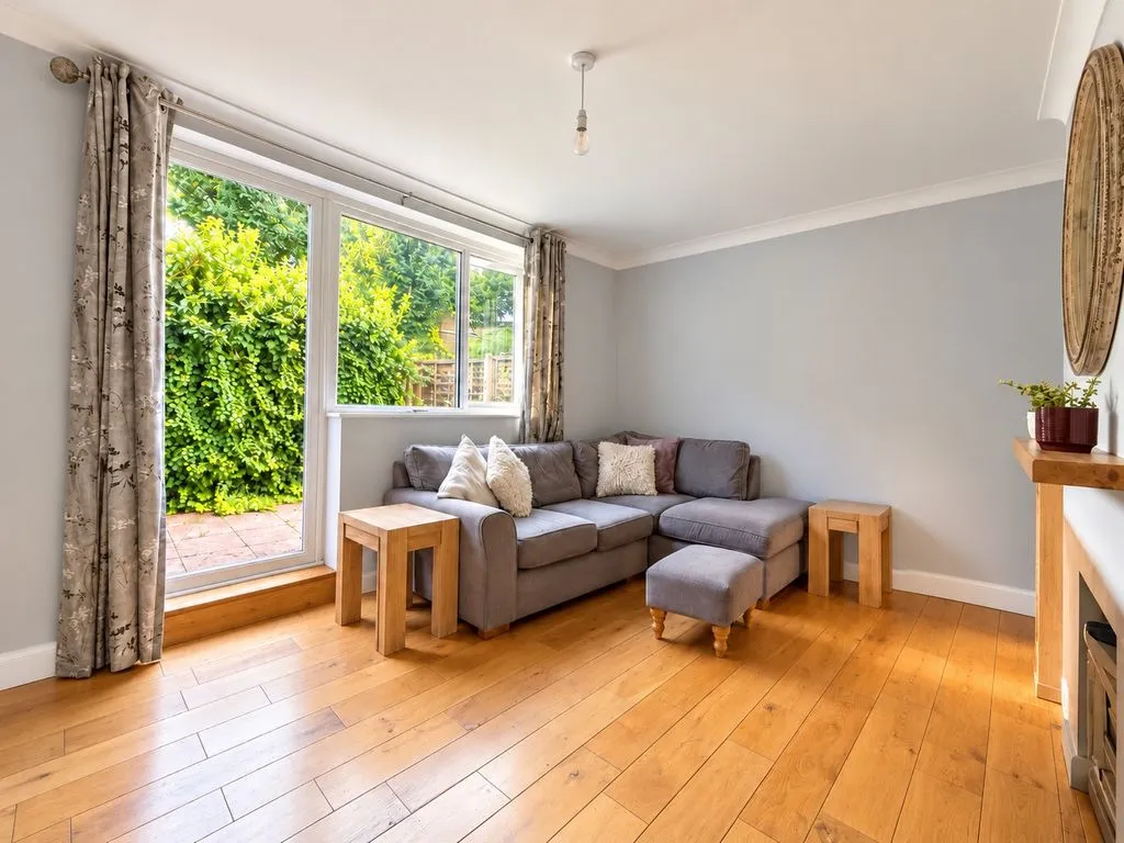 2 bed flat to rent, Alfred Street, London, E3