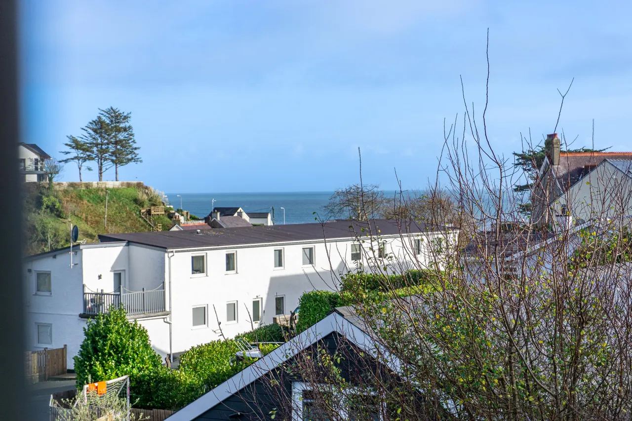 1 Cae Pin Estate, Abersoch, Pwllheli, Gwynedd, LL53 7UH, photo 3