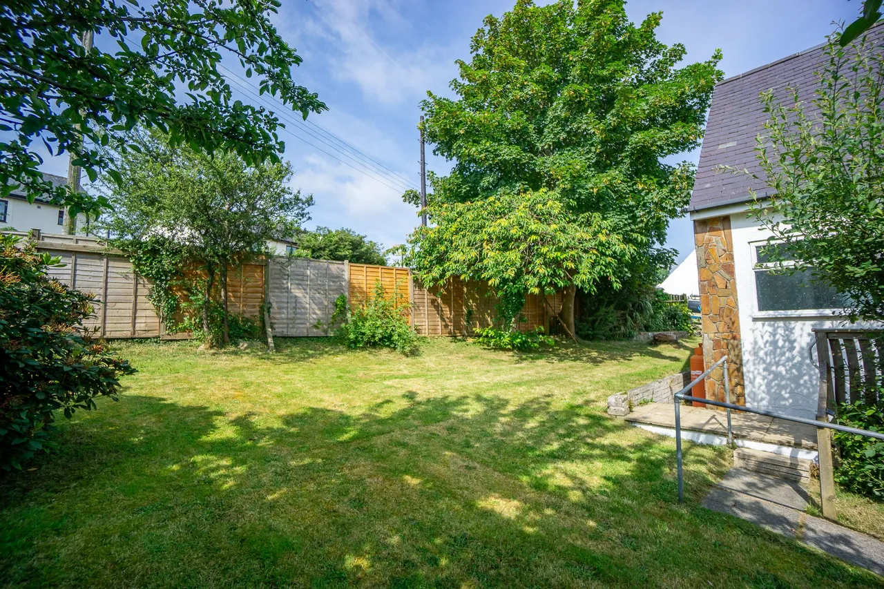 1 Cae Pin Estate, Abersoch, Pwllheli, Gwynedd, LL53 7UH, photo 5