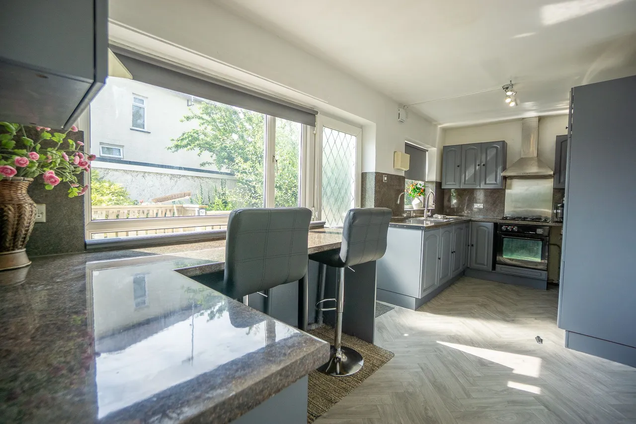 1 Cae Pin Estate, Abersoch, Pwllheli, Gwynedd, LL53 7UH, photo 8