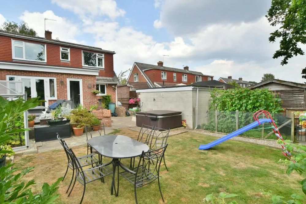 Cutlers Place, Colehill, BH21, photo 18