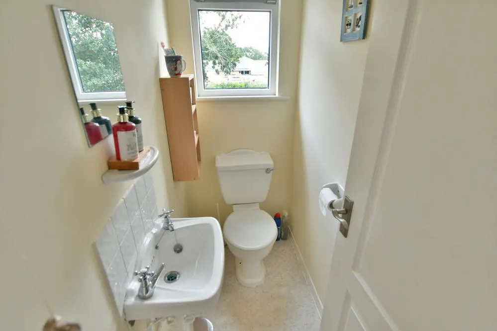 Cutlers Place, Colehill, BH21, photo 17