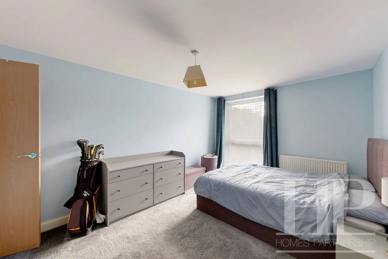 Commonwealth Drive, Crawley, RH10, photo 7