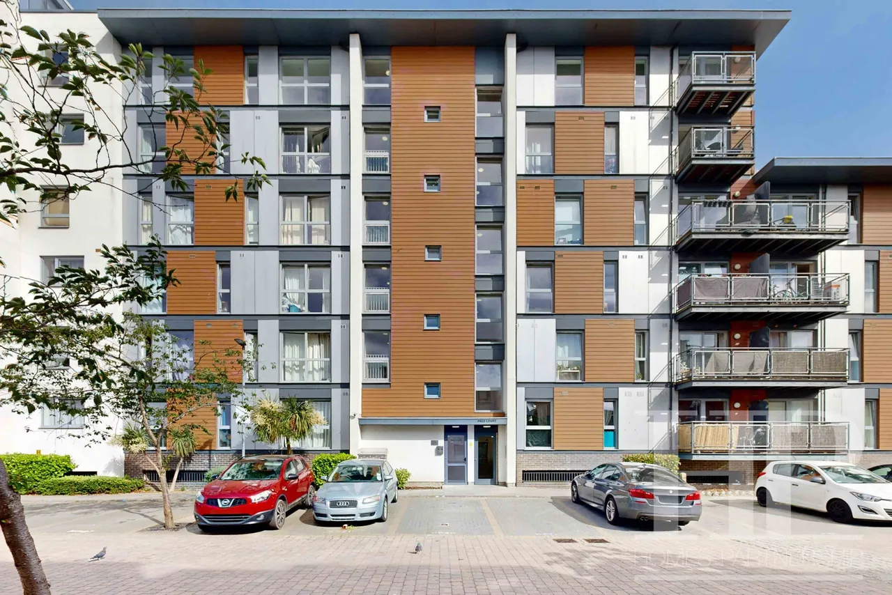 Commonwealth Drive, Crawley, RH10, photo 10