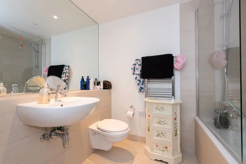 The Heart, Walton-On-Thames KT12 1GB, photo 7