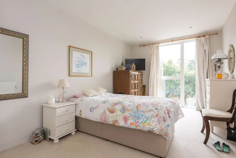 The Heart, Walton-On-Thames KT12 1GB, photo 4