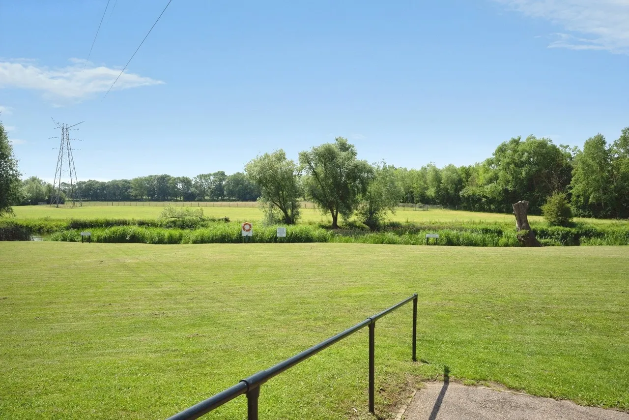 Folly Park, High Street, Clapham, Bedford, MK41, photo 21