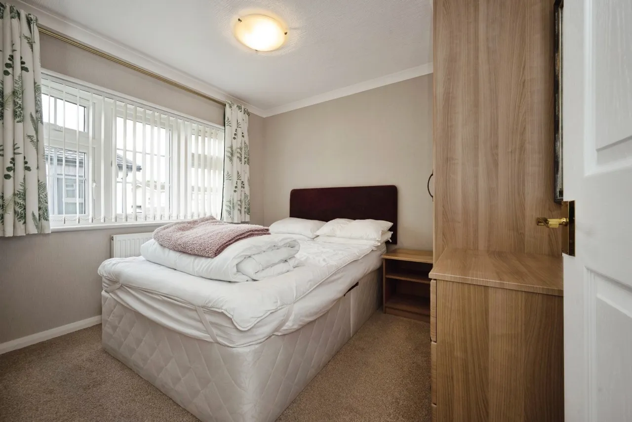 Folly Park, High Street, Clapham, Bedford, MK41, photo 13
