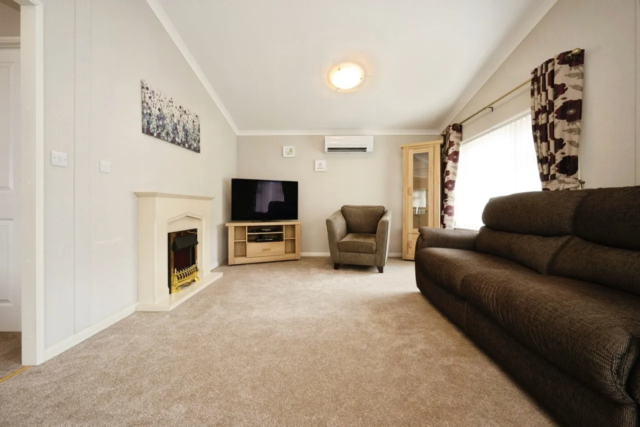 Folly Park, High Street, Clapham, Bedford, MK41, photo 7