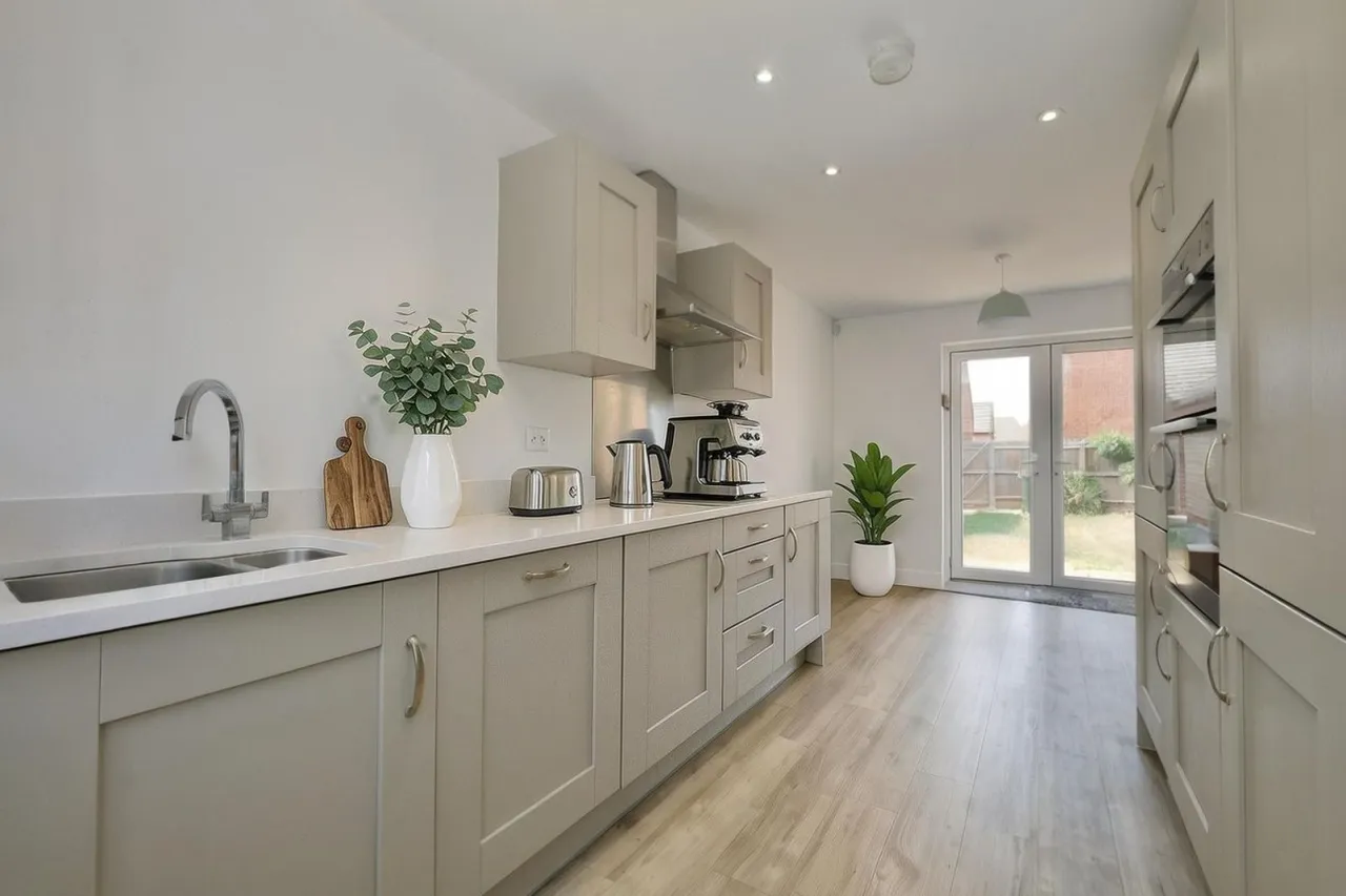 Lesley Way, Brampton, PE28, photo 6