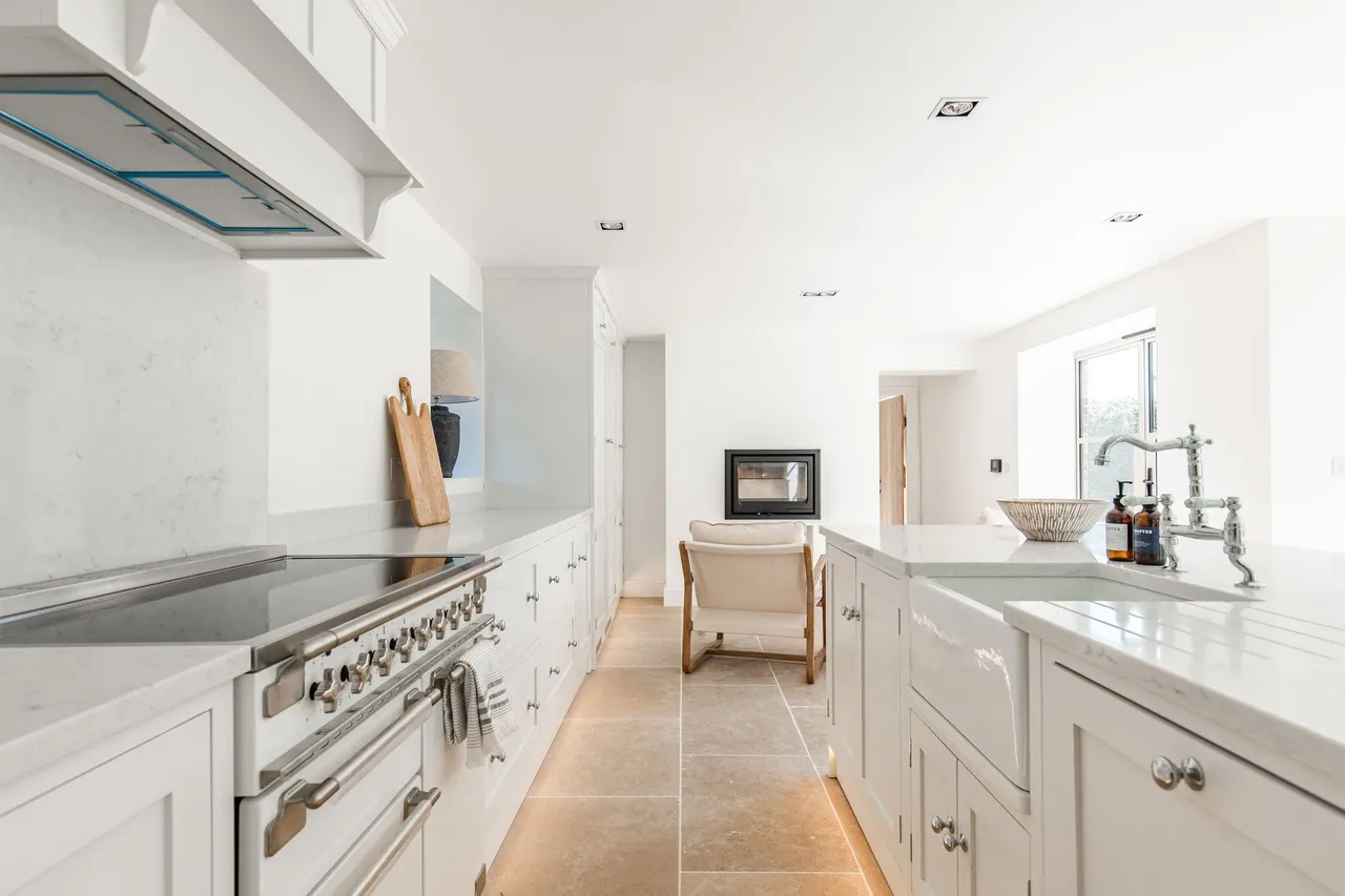 Chain Free and Impressive Detached Ho, photo 9