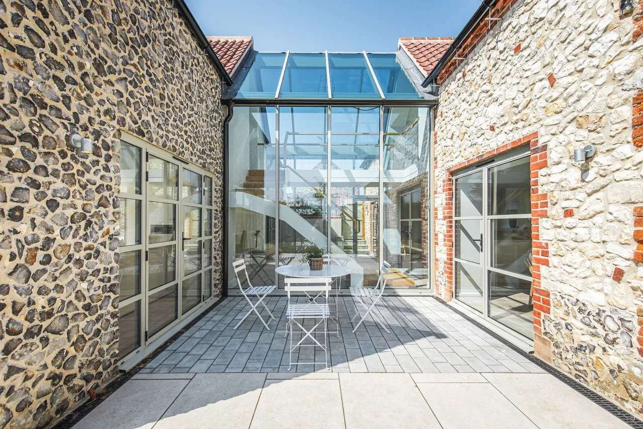 Chain Free and Impressive Detached Ho, photo 11