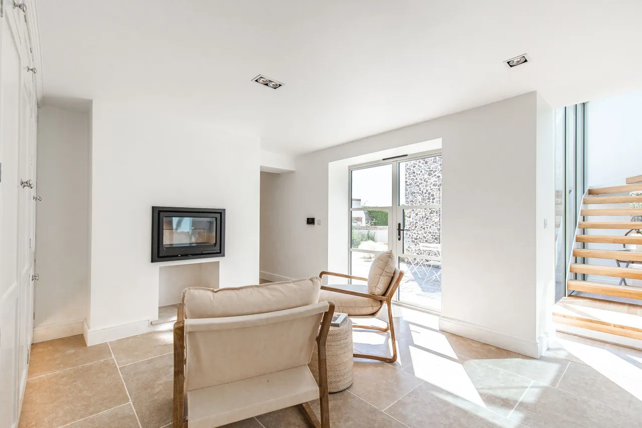 Chain Free and Impressive Detached Ho, photo 10