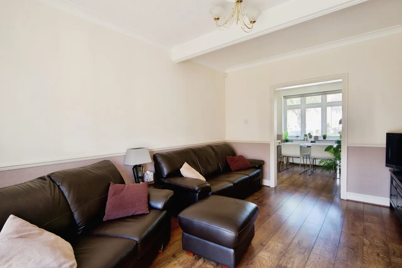 Valence Avenue, Dagenham, Essex, RM8, photo 13