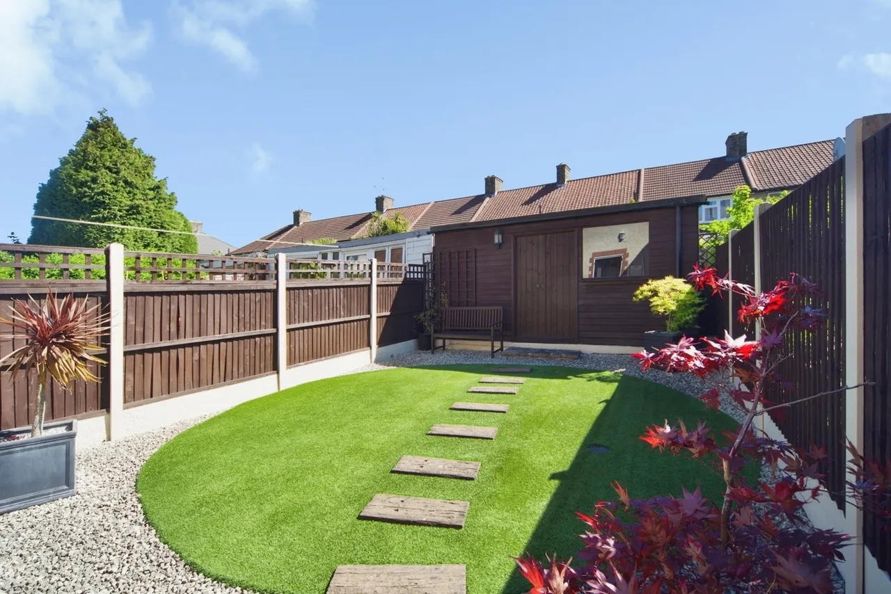 Valence Avenue, Dagenham, Essex, RM8, photo 17