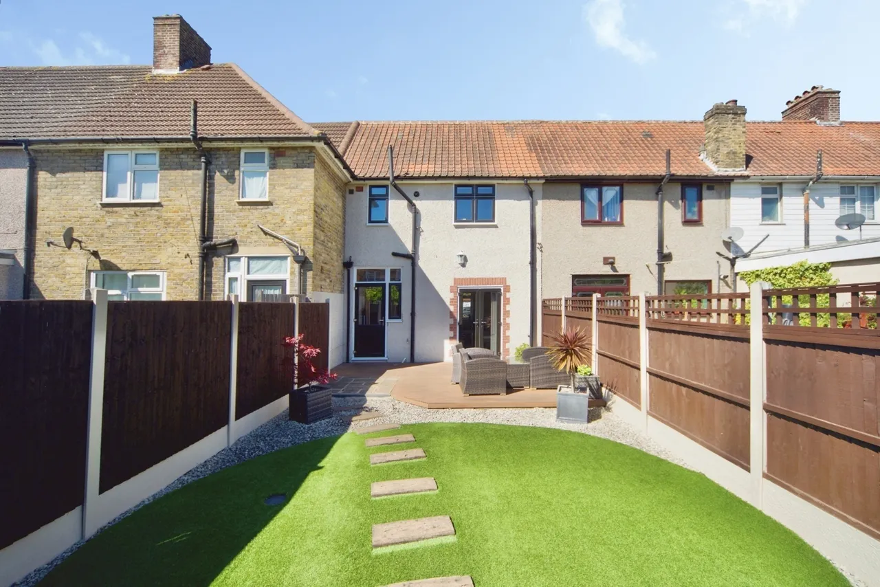 Valence Avenue, Dagenham, Essex, RM8, photo 11